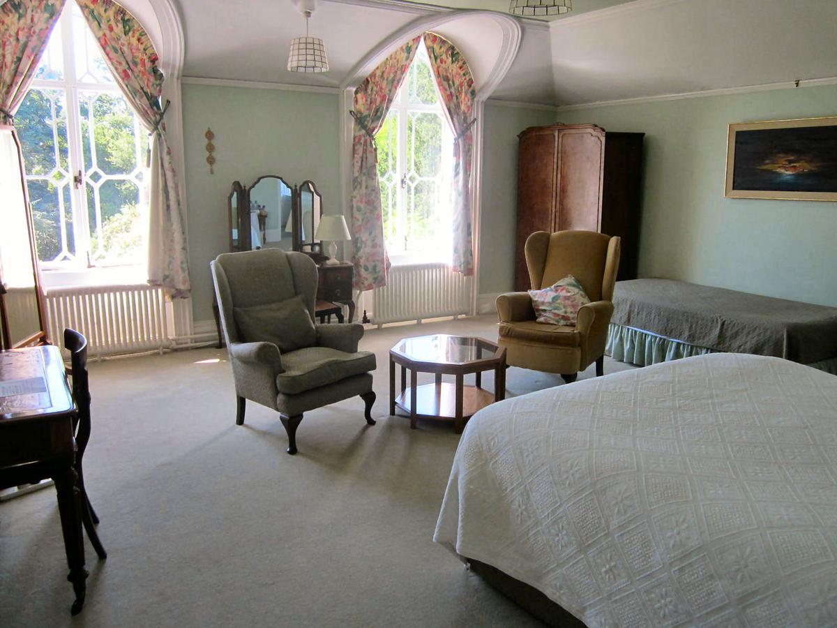 לינה וארוחת בוקר אמסוורת' Hollybank House מראה חיצוני תמונה