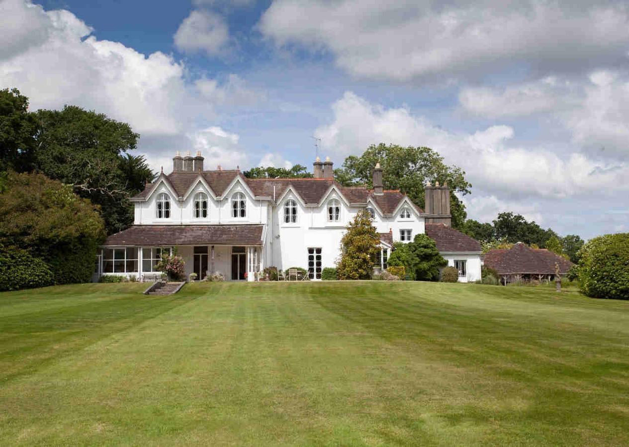 לינה וארוחת בוקר אמסוורת' Hollybank House מראה חיצוני תמונה